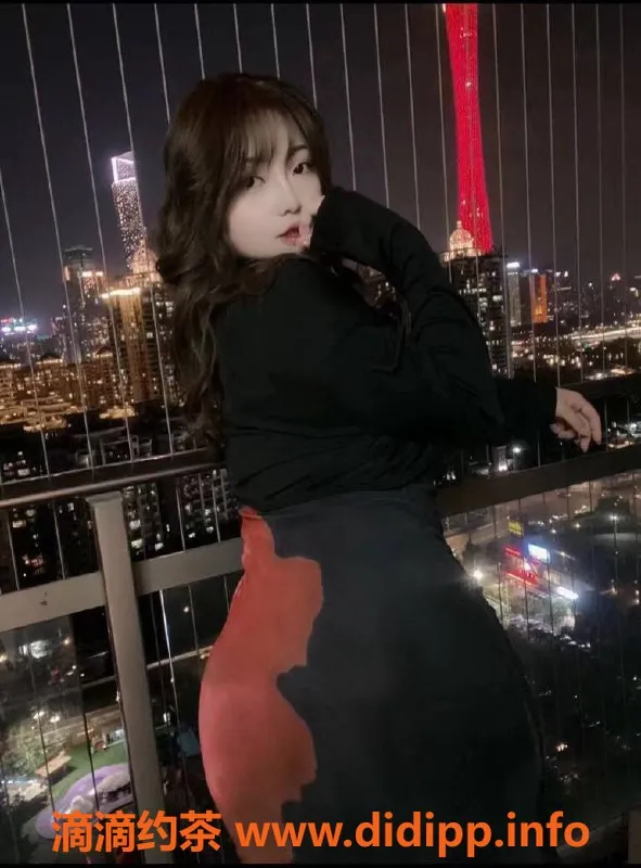 广州楼凤-海珠卡黛儿：BBW大长腿美女 9P服务等你体验