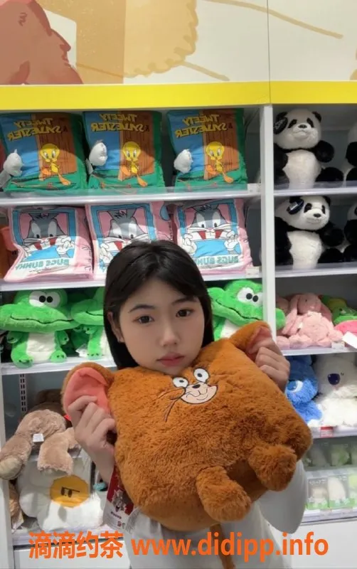 深圳楼凤-宝安雪糕老师，1700pp优质服务等你体验！