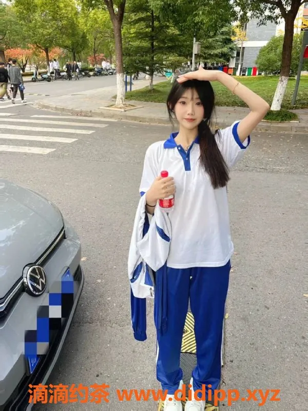 杭州楼凤资源信息,杭州WT小微，20岁165cm，专业服务1200起