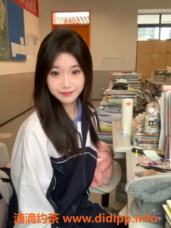 杭州楼凤-杭州WT小微，20岁165cm，专业服务1200起