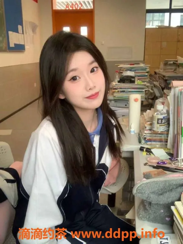 杭州楼凤-杭州WT小微，20岁165cm，专业服务1200起