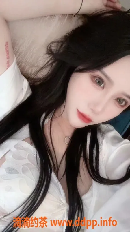 杭州楼凤-小彤：22岁，身高170cm，白皙肌肤，服务贴心