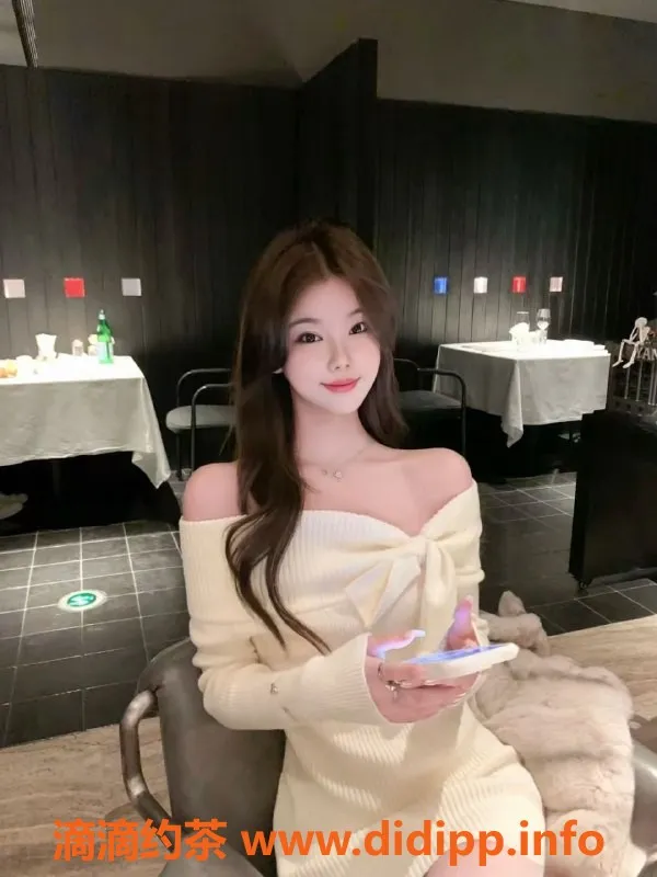 广州楼凤资源信息,天河杨钰莹，8P大胸御姐，双飞服务等你来体验！