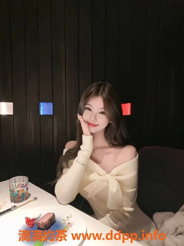 广州楼凤-天河杨钰莹，8P大胸御姐，双飞服务等你来体验！