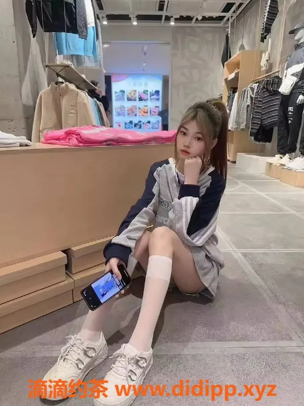 杭州上门服务资源信息,滨江区18岁嫩妹兰兰，165cm，48kg，千元体验