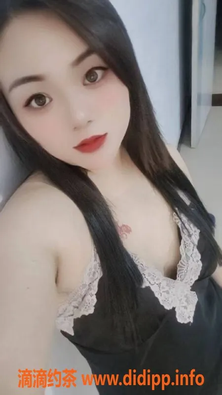 郑州楼凤资源信息,二七万达兰兰，23岁162cm，107斤超火辣陪洗服务！