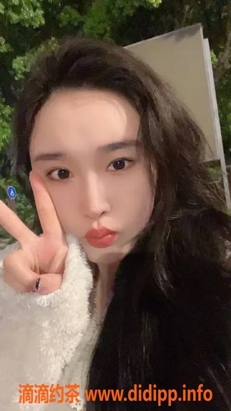 杭州楼凤-拱墅区娴妮，168cm天然胸推，热情服务高配合