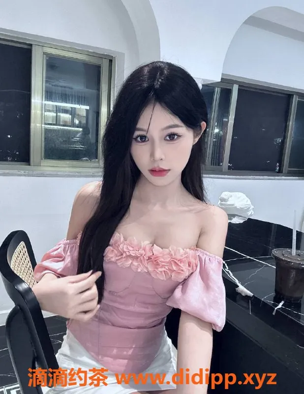 深圳上门服务-龙华嫩妹诗怡，上门服务1800元