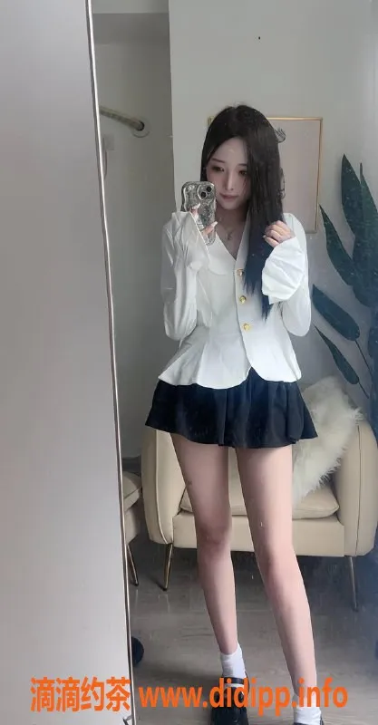 长沙楼凤资源信息,小妖 19岁 雨花区 170/45身材 8p起