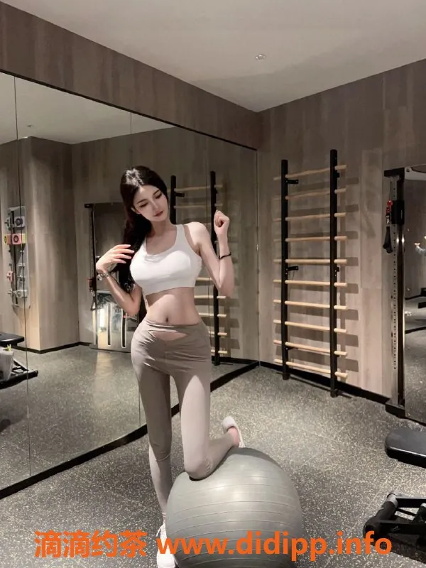 深圳楼凤-福田空乘千金，2000元一次，真心推荐！