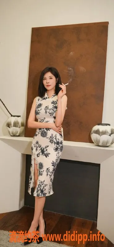 杭州楼凤-滨江区念念，身材168，51kg，魅力无限！