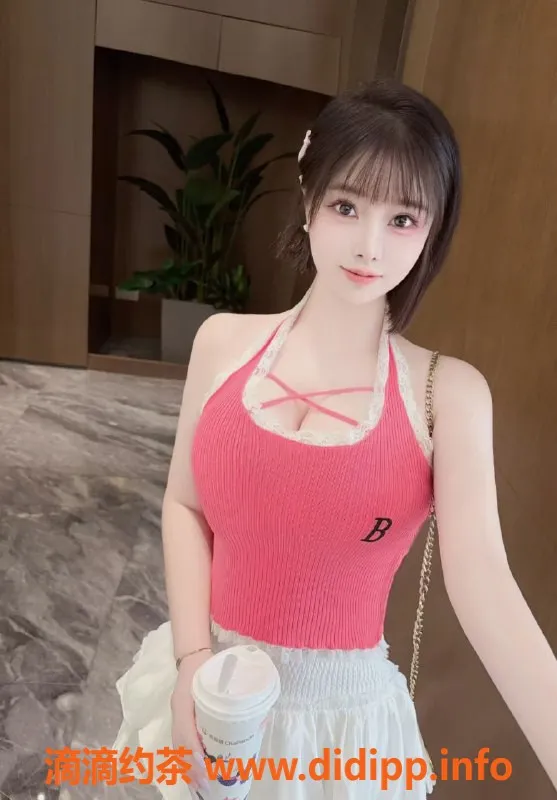 上海楼凤-闵行25岁周白子，162cm娇小36D嫩妹服务