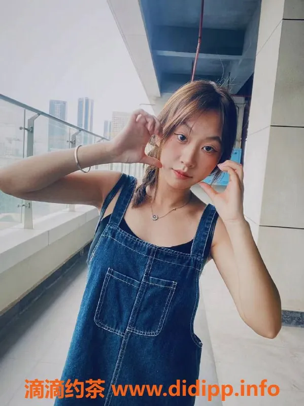 深圳楼凤-深圳龙华糖糖，陪浴舌吻，价格988起