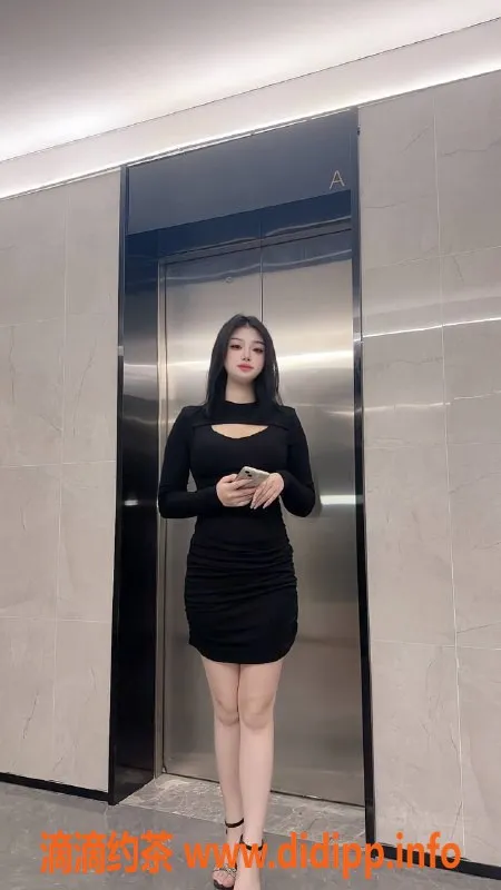 东莞楼凤-长安CC小姐23岁，165cm，102斤，天然C杯