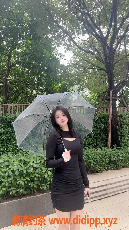 东莞楼凤资源信息,长安CC小姐23岁，165cm，102斤，天然C杯