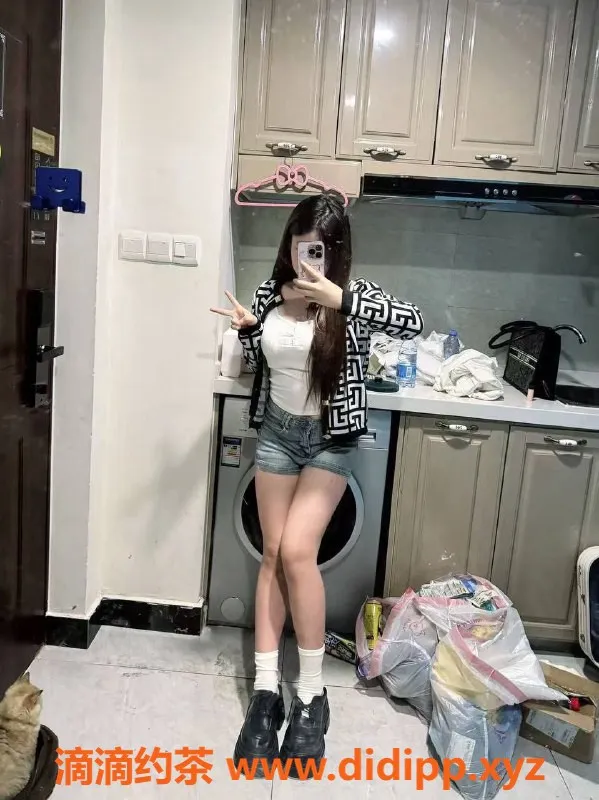 东莞楼凤-东城小香菜，便宜又好玩，价格700元起