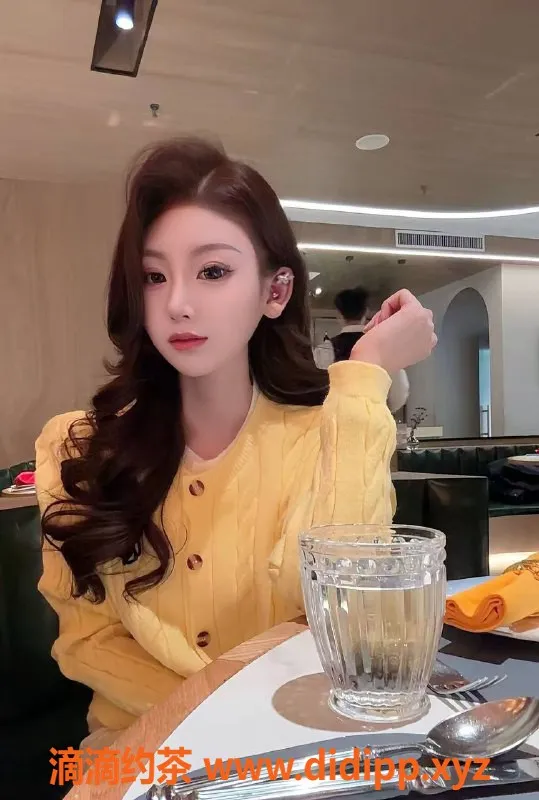 深圳楼凤-南山小绵羊，课费1100p，服务超棒！