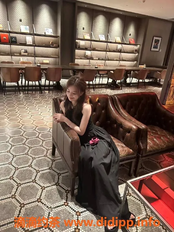 杭州楼凤-拱墅草莓🍓，167高102斤，C罩杯超甜女友系