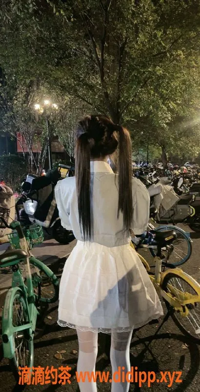 杭州楼凤-上城区嫩妹馨儿，19岁，身高163，特价600/p