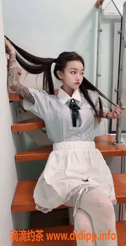 杭州楼凤-上城区嫩妹馨儿，19岁，身高163，特价600/p