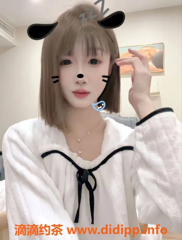 杭州上门服务-上城区小涵，18岁165cm，身材火辣，服务超赞