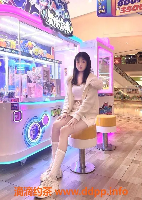 杭州上门服务-上城区小涵，18岁165cm，身材火辣，服务超赞