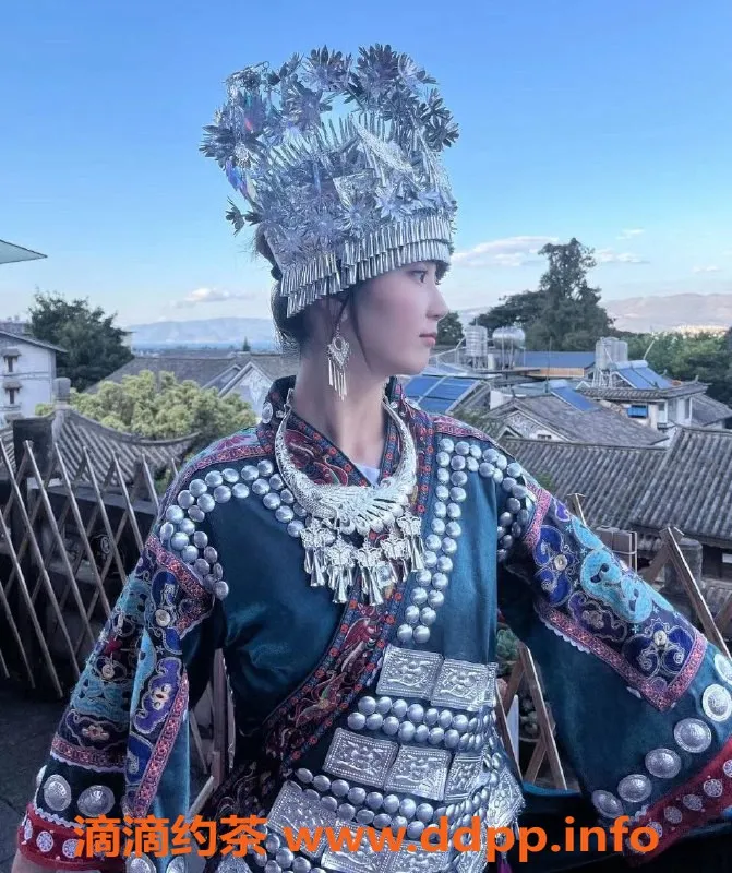 上海楼凤-徐汇长腿嫩妹梦雯雯，1100元起