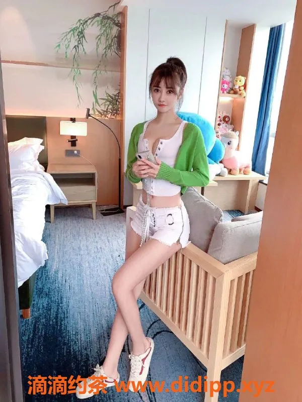 广州楼凤资源信息,天河小美，1300/2000，冰火69式，值得一试！