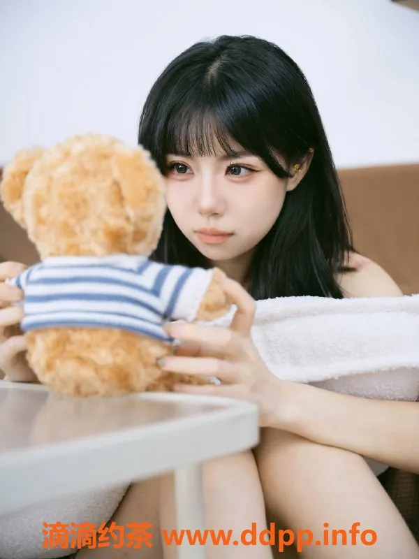 上海楼凤-静安小小酥，165cm嫩妹，超值服务仅1300起