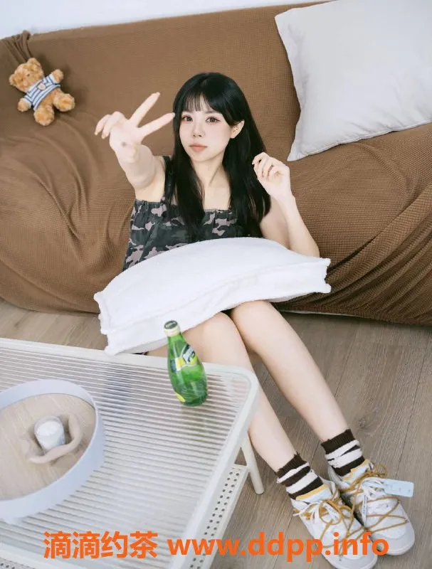 上海楼凤-静安小小酥，165cm嫩妹，超值服务仅1300起