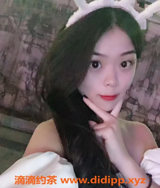 杭州楼凤-上城诗诗，19岁163身高，温柔体贴