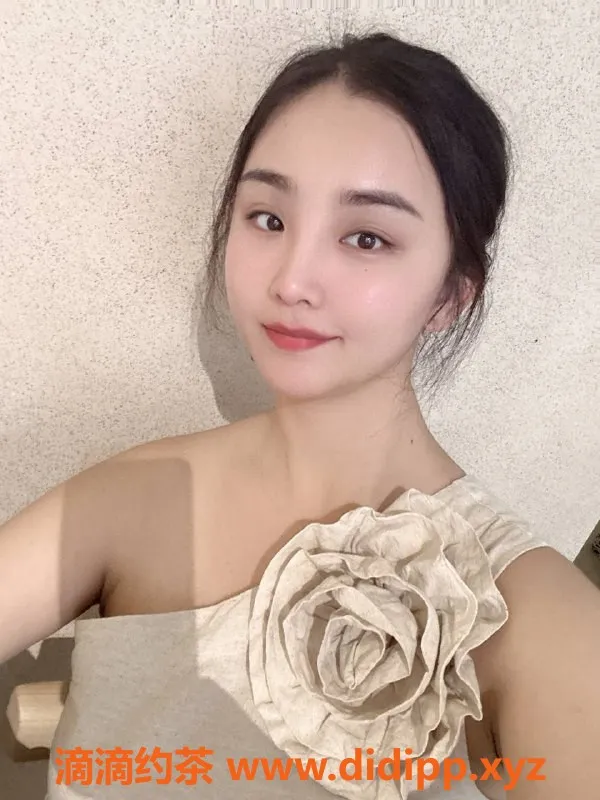 东莞楼凤-南城婷婷，163身高，52kg，真空36D，热情服务！