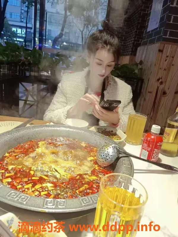 郑州楼凤资源信息,管城区倩倩 28岁 163cm 95斤 专业服务