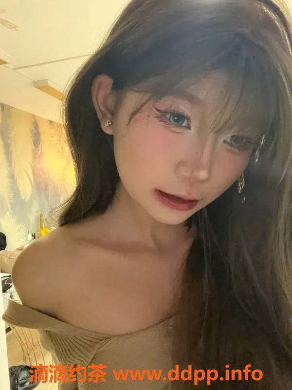 重庆楼凤资源信息,玲玲，清纯风的真实之美