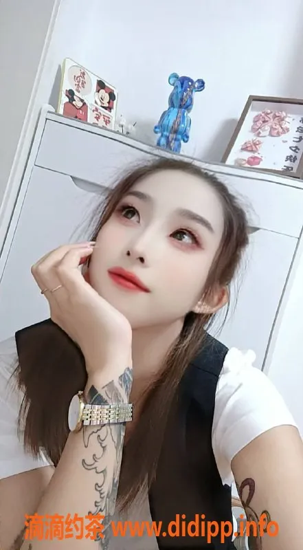 杭州楼凤资源信息,小妖晶，身材诱人，4➕舌吻服务，体验超赞！