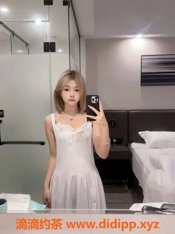 长沙楼凤-19岁雨花芸芸，160高挑B罩杯，服务多样