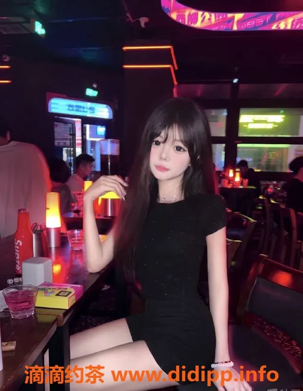 杭州楼凤资源信息,拱墅区小萌，700元享优质服务，视频认证！