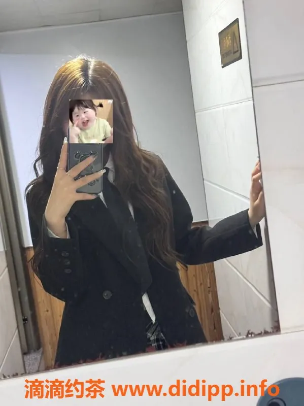 成都楼凤-春熙路18岁嫩妹养乐多，颜值超高服务优！