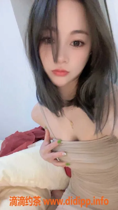 广州楼凤-海珠赤岗小布点，23岁33B美少女，40斤服务周到