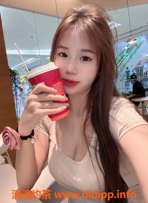 深圳楼凤-龙华沫沫，800元享优质服务