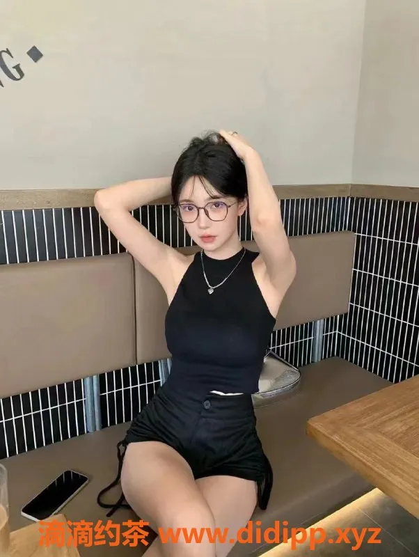 上海楼凤资源信息,闵行静萱，163身高、45体重、1400元起服务！