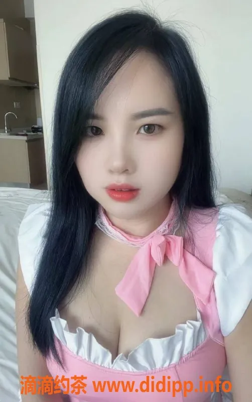 广州楼凤-广州白云雪雪：400元舌吻与鸳鸯浴服务