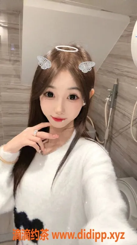 杭州楼凤-上城小宝18岁，168cm，45kg，热情服务等你体验！