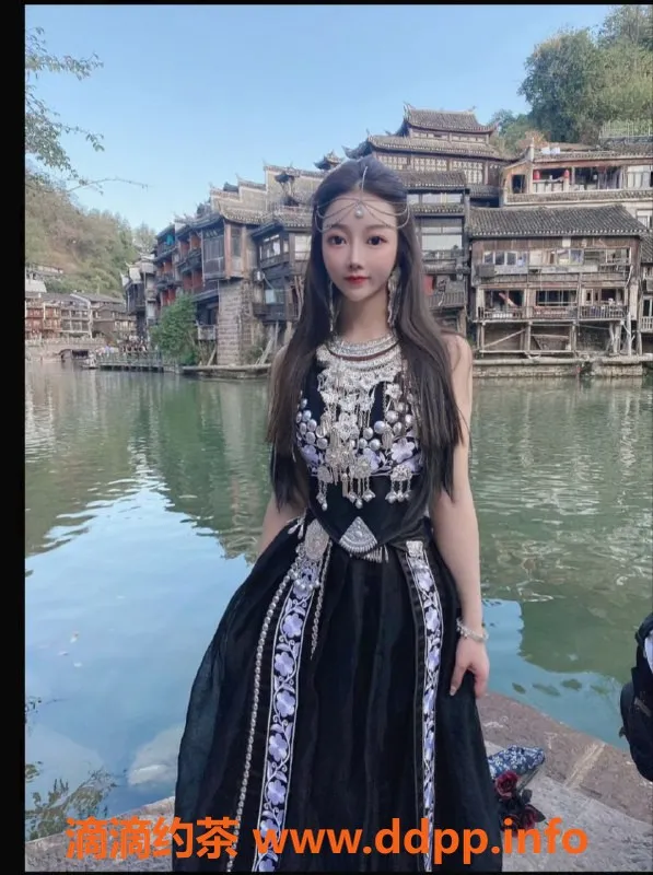 杭州楼凤资源信息,梦瑶20岁，身高164，伴你享受800p优质服务