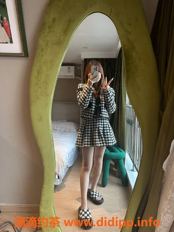 上海楼凤-静安可可，165cm 19岁嫩妹，服务超丰富