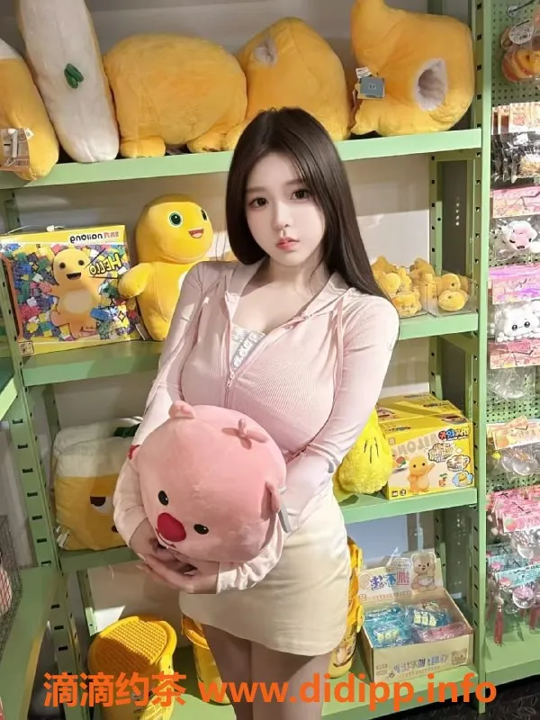 上海楼凤资源信息,闵行开开，171cm童颜巨乳，1300元即享服务