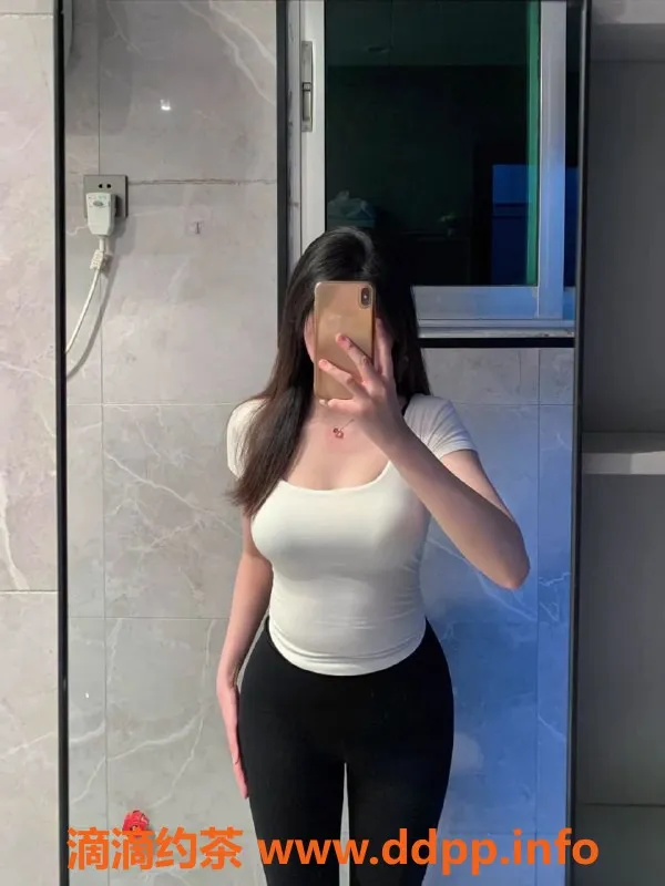 上海楼凤-闵行李子蓝，19岁165cm大胸嫩妹，900元起