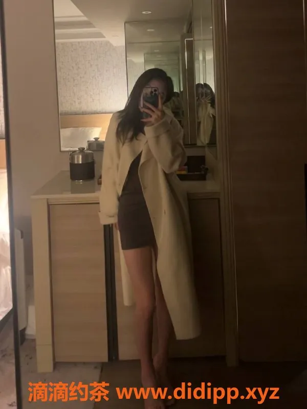 上海楼凤-浦东小安，34B诱惑，1300元起，专业服务等你来享！