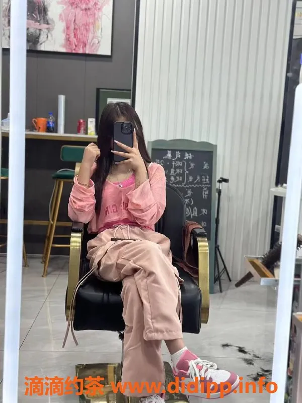 东莞楼凤-小白，大朗地区服务，价位亲民