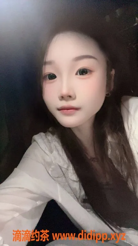 东莞楼凤-南城小瑾，服务1100，价格超值！